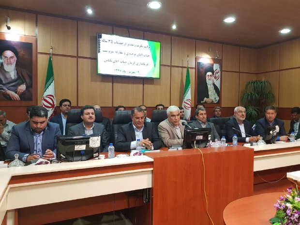 مجموعه مدیریتی کرمان حول محور شعار ولایت و توسعه فعالیت می کنند