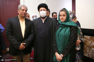 دیدار جمعی از نمایندگان پیروان ادیان الهی با سید حسن خمینی