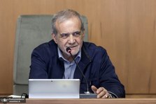 پزشکیان: رویکرد دولت سهیم کردن صنعتگران و تولیدکنندگان در تصمیم‌گیری‌ها است/ رفع مشکل نقدینگی صنایع و تولیدی‌ها در دستور کار است/ برای تأمین انرژی پایدار مورد نیاز بخش صنعت و تولید در سال آینده برنامه داریم