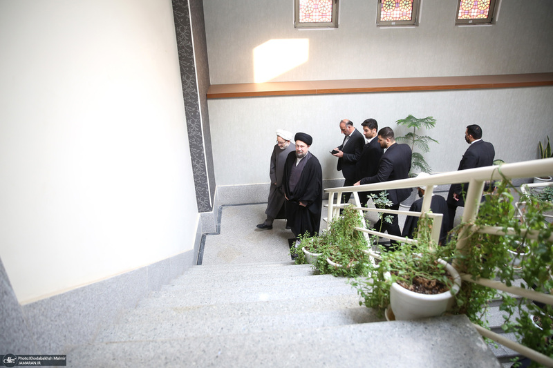 حضور سید حسن خمینی در گردهمایی علمی به مناسبت هفته پژوهش در پژوهشکده امام خمینی(س) و انقلاب اسلامی