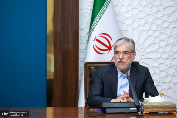 وزیر علوم: وظیفه دانشگاه کمک به حل مشکلات جامعه است/ حدود ۱۵ ابرچالش را تعریف کرده‌ایم/ پروژه‌ای در حوزه آب را به دانشگاه تهران واگذار کرده‌ایم