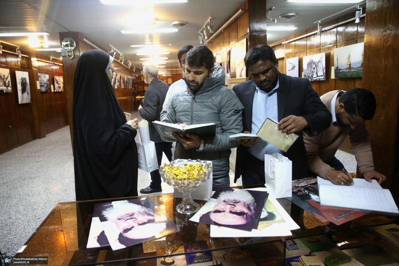 بازدید جمعی از اساتید زبان فارسی از کشورهای هند، و سریلانکا از جماران