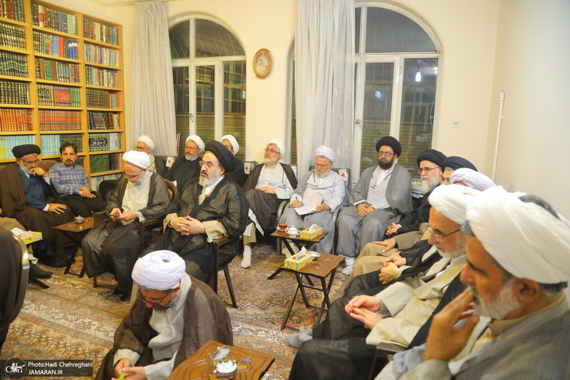 نشست علمی با موضوع  امام خمینی(ره) نهضت و نظام اسلامی