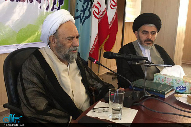 آیت الله حسن صانعی: بازگشت به راه امام راحل و مقام معظم رهبری بهترین راه ها برای نجات کشور است.