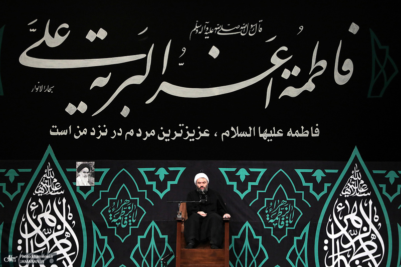 اولین شب مراسم عزاداری حضرت فاطمه‌زهرا (س) در حسینیه امام خمینی