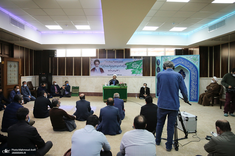 مراسم سالروز میلاد حضرت زهرا(س) و امام خمینی(ره) در موسسه تنظیم و نشر آثار امام(ره)