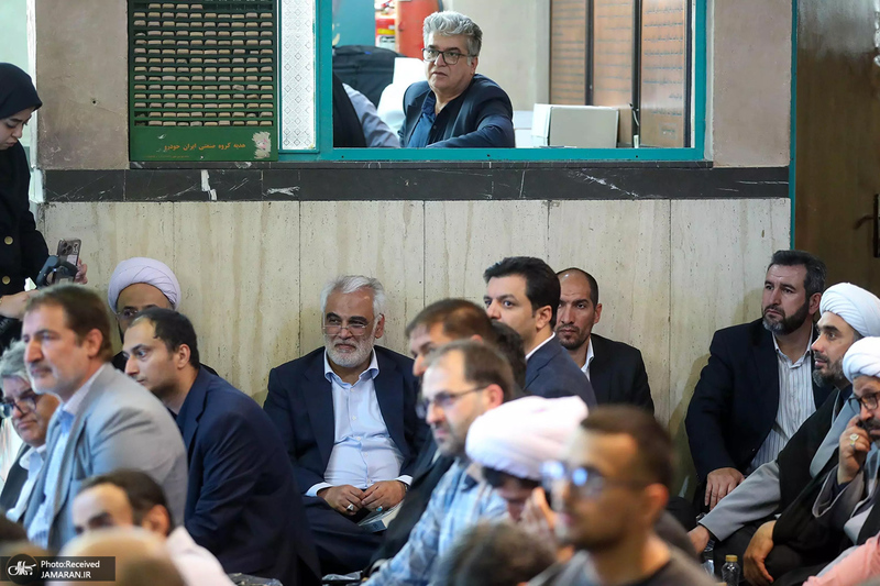 اجتماع دانشگاهیان در حسینیه جماران