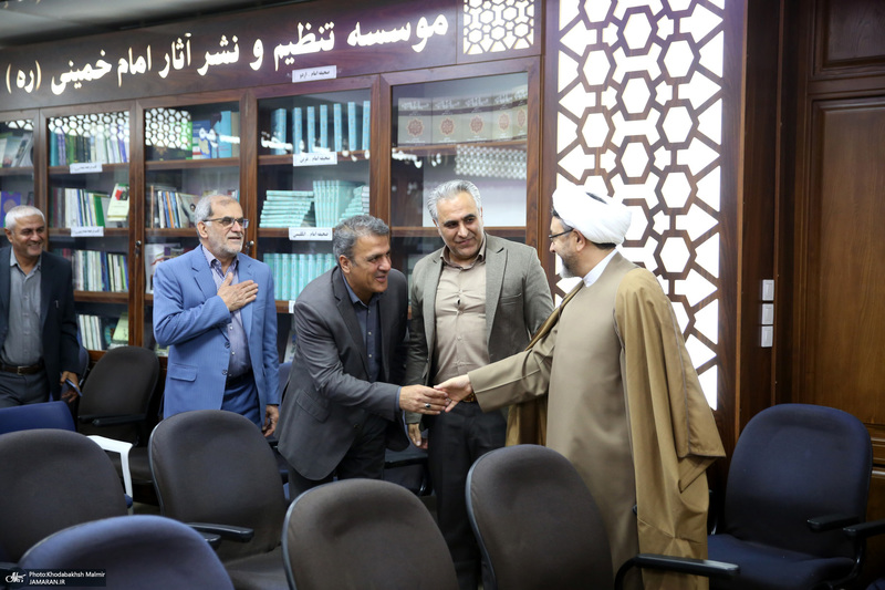 دیدار نوروزی رئیس موسسه تنظیم و نشر آثار امام خمینی (س) با کارکنان این موسسه