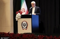 عارف در مراسم گرامیداشت یکصد سالگی بانک سپه (3)