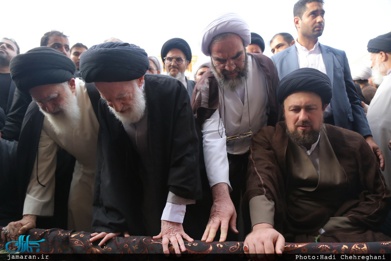  مراسم خاکسپاری پیکر مرحوم حاج سید علی صدر در قم