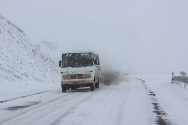 بارش برف محور سی سخت به پادنا را مسدود کرد