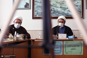 نشست هم اندیشی سرپرست موسسه تنظیم و نشر آثار امام خمینی(ره) با مدیران دفتر نمایندگی قم