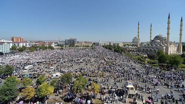 تظاهرات میلیونی در چچن در اعتراض به کشتار مسلمانان در میانمار+تصاویر