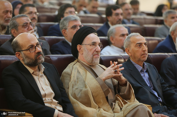 سید محمد خاتمی: اگرچه انقلاب اسلامی هدف آبادانی ایران را دنبال می‌کرد، اما باید آرمان‌ هم داشته باشیم/ نظم‌ فعلی جهان را ظالمانه می‌دانیم/ عباس آخوندی: موقعیت ژئوپلیتیکی بی‌نظیر ایران باید در خدمت افزایش رفاه مردم قرار گیرد