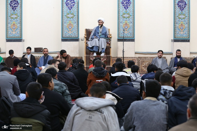 عمامه گذاری طلاب توسط مراجع عظام تقلید در روز میلاد امام علی (ع)‎