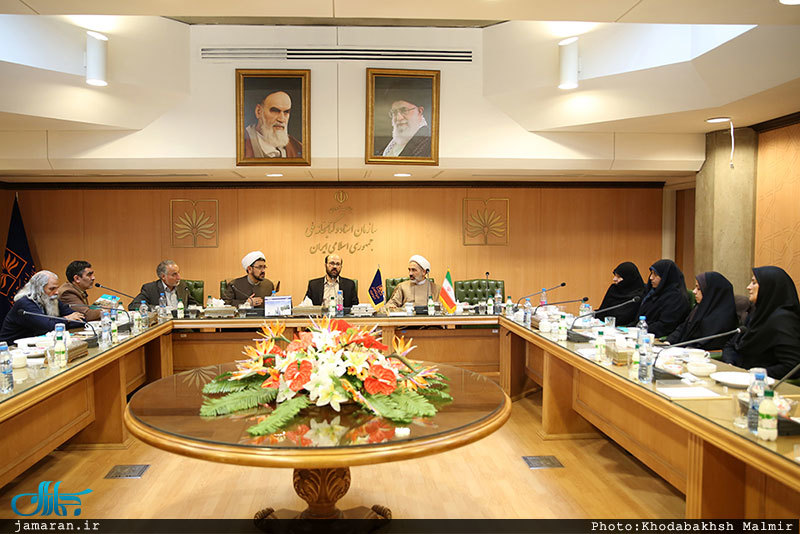 بازدید جمعی از مدیران موسسه تنظیم و نشر آثار امام(س) از مرکز اسناد کتابخانه ملی 