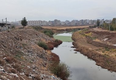 در این بخش ایران بچه‌ها با «فاضلاب» و «مار 3 سر» زندگی می‌کنند! + تصاویر