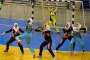 رقابت های هندبال دختران منطقه هشت کشور در لارستان آغاز شد