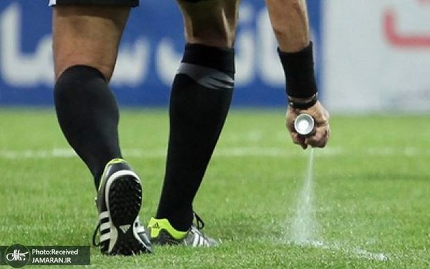 قانون جدید در لیگ برتر به ضرر دروازه‌بان‌ های وقت تلف کُن!