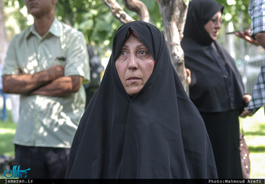 فاطمه هاشمی: هنوز عده‌ای به دنبال افراط و تفریط زمان اول انقلاب هستند /مردان دوست ندارند زنان جایگاه بالایى پیدا کنند