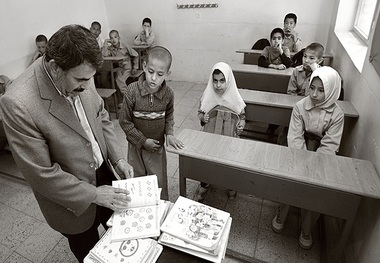 میزان عیدی معلمان اعلام شد