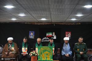 دیدار خادمان امام رضا (ع) با خانواده های شهدای شهرستان فسا