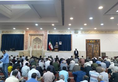 نمازگزاران بندرعباسی از مهر وسجاده شخصی استفاده کنند