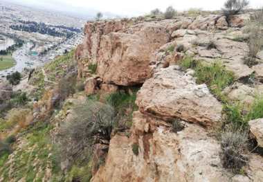 سایه سنگ بر دروازه قرآن شیراز