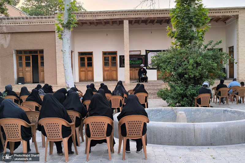 عزاداری اباعبدالله الحسین(ع) در بیت امام خمینی در خمین