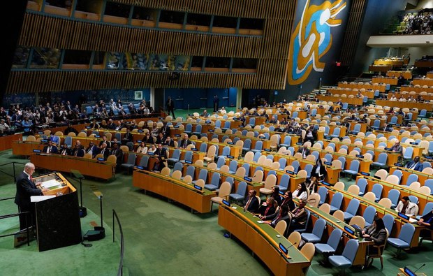 ببینید/ خروج نمایندگان کشورهای جهان از سازمان ملل در اعتراض به حضور نتانیاهو