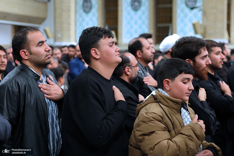 اولین شب مراسم عزاداری حضرت فاطمه‌زهرا (س) در حسینیه امام خمینی