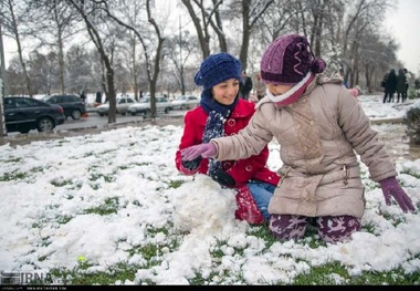 کلیه مدارس شهرستانهای پاوه و سنقرو کلیایی فردا تعطیل است