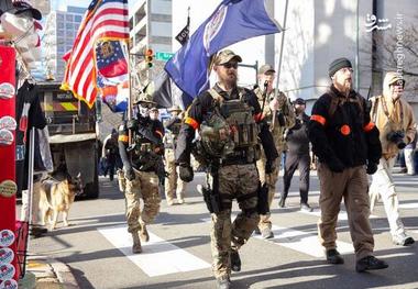  تصاویری از حملات طرفداران ترامپ با خودرو به معترضان در آمریکا 