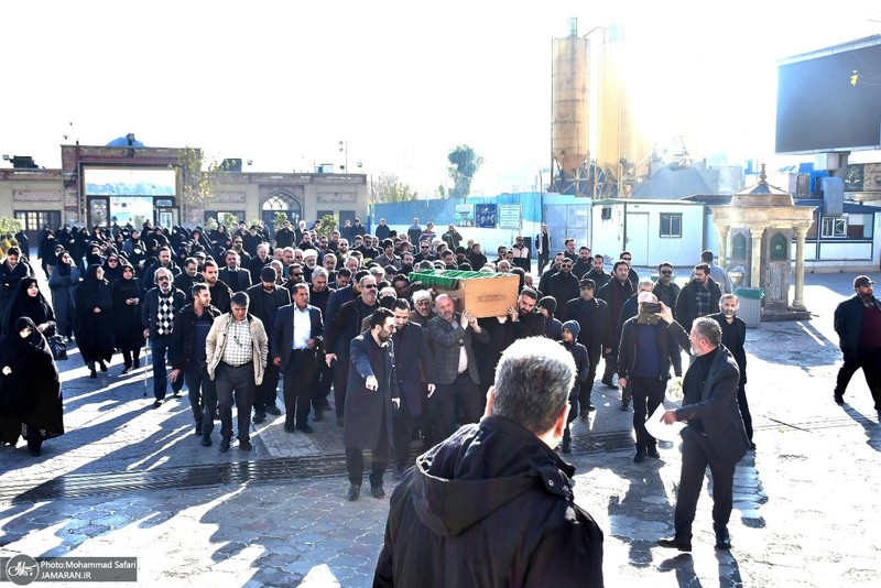 مراسم تشییع و خاکسپاری پیکر اشرف بروجردی