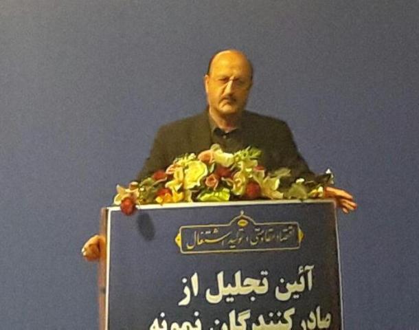 استاندار: صادرکنندگان قزوینی حضور جدی در بازارهای جهانی را دنبال کنند