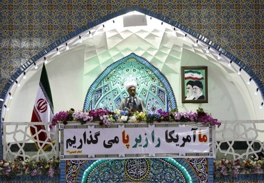 دولت بر اجرای برنامه های اقتصادی نظارت کند