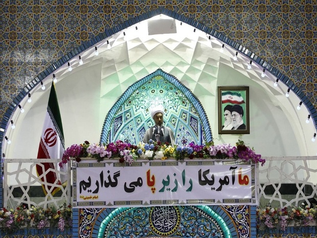 دولت بر اجرای برنامه های اقتصادی نظارت کند