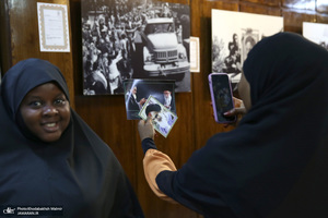 بازدید دانشجویان بین المللی سراسر کشور از بیت امام خمینی (س) در جماران