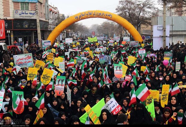 استاندار یزد، مردم را به حضور باشکوه در راهپیمایی ۲۲ بهمن دعوت کرد