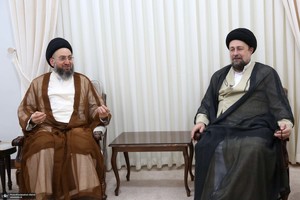 ادای احترام سید عمار حکیم به حضرت امام خمینی (س)