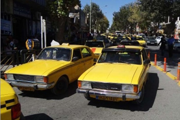 سرگردانی های یک شهر پر از تاکسی