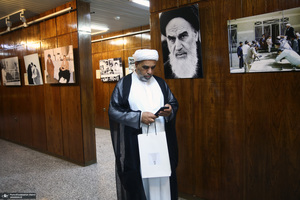 بازدید جمعی از علما کشور عراق از بیت امام خمینی (س)