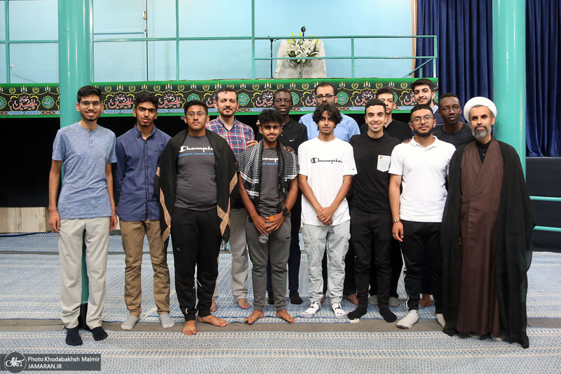 بازدید جمعی از دانشجویان انگلیسی و جمعی از دانش آموزان بندر دیر از جماران