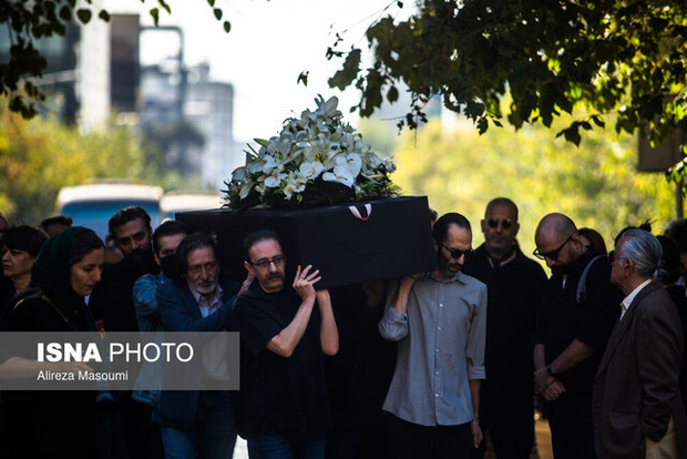 مراسم تشییع پیکر واحد خاکدان با حضور هنرمندان + تصاویر
