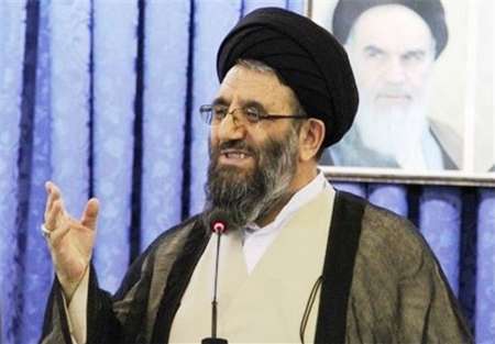 امام جمعه خوی: نامزدها ارزش های نظام اسلامی را در تبلیغات نادیده نگیرند