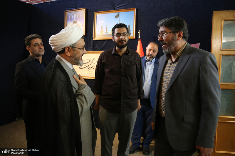بازدید رئیس موسسه تنظیم و نشر آثار امام خمینی(س) از نمایشگاه خط خون