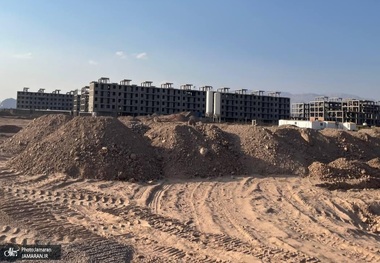 در جریان سفر وزیر راه به کرمان انجام شد؛ بازدید از پروژه‌ ۴۷۶۰ واحدی نهضت ملی مسکن و ادای احترام به مقام شهدا در کرمان