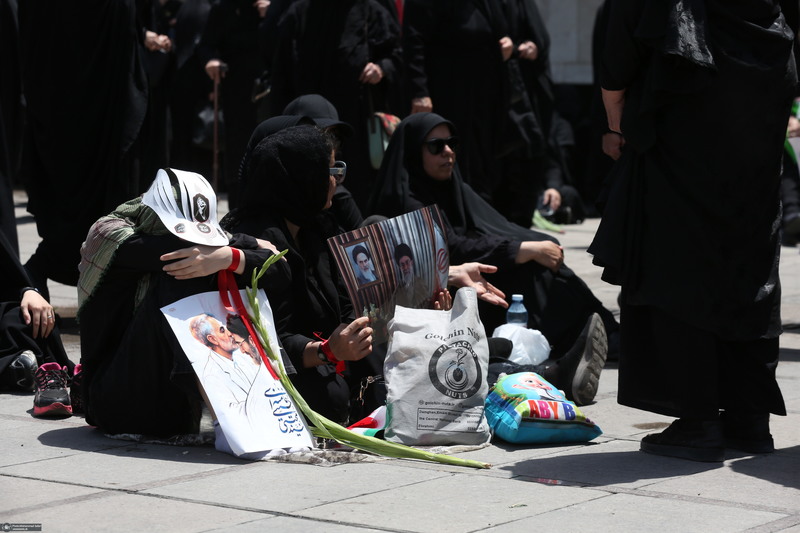 مراسم وداع با رهبر شهید انقلاب در مصلی تهران