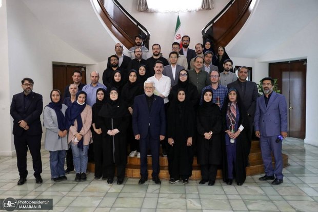 نهایی شدن بسته حمایتی ویژه خبرنگاران شامل مسکن، معیشت و بیمه با پیگیری معاون اول رئیس‌جمهور