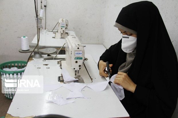 طلایه‌داران معروف در مشهد ۱۴۵ هزار ماسک تنفسی تولید کردند